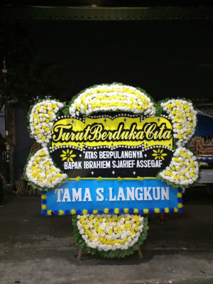 Papan Bunga Duka di Serambakon
